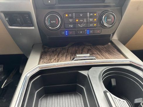 Used 2017 Ford F250 Lariat w/ Chrome Package AWD/4WD image 31
