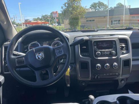 Used 2013 RAM 2500 Tradesman w/ Chrome Appearance Group AWD/4WD image 10