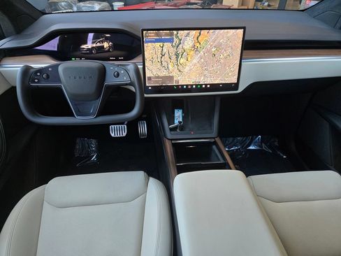 Used 2023 Tesla Model X AWD/4WD image 16