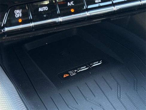 New 2026 Chevrolet Equinox EV LT image 15