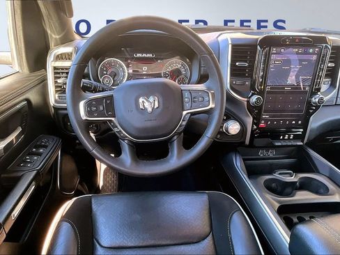 Used 2025 RAM 1500 Laramie AWD/4WD image 9