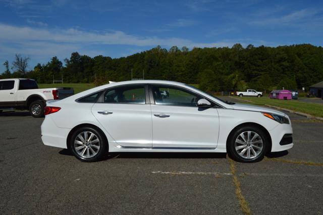 Used 2015 Hyundai Sonata Sport w/ Option Group 03 FWD image 4