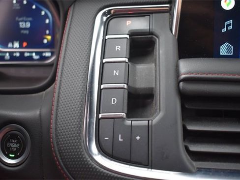 Used 2022 Chevrolet Suburban RST w/ Sport Performance Package image 28