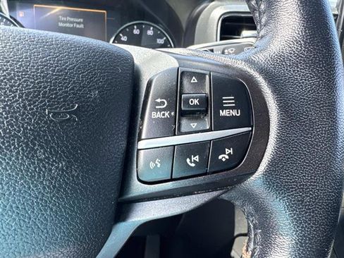 Used 2020 Ford Explorer XLT w/ Equipment Group 202A AWD/4WD image 35