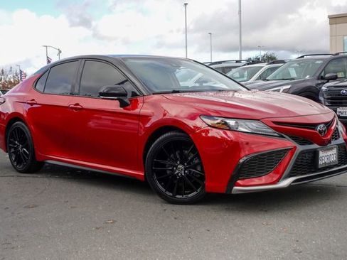 Used 2023 Toyota Camry XSE image 5