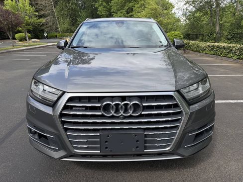 Used 2017 Audi Q7 3.0T Premium Plus w/ Premium Plus Package AWD/4WD image 2
