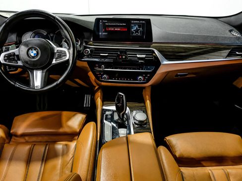 Used 2019 BMW 540i w/ M Sport Package image 24