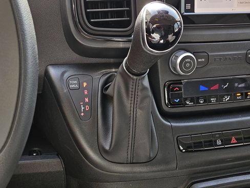 New 2026 RAM ProMaster 2500 w/ Convenience Group FWD image 17