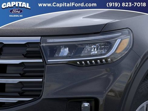 New 2026 Ford Explorer Active w/ Active Comfort Package RWD image 18