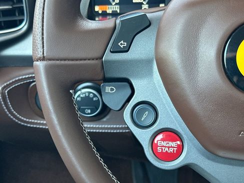 Used 2014 Ferrari 458 Italia Coupe RWD image 28