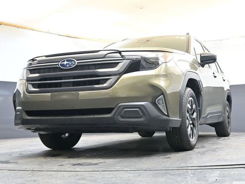 Certified 2025 Subaru Forester Premium AWD/4WD image 30