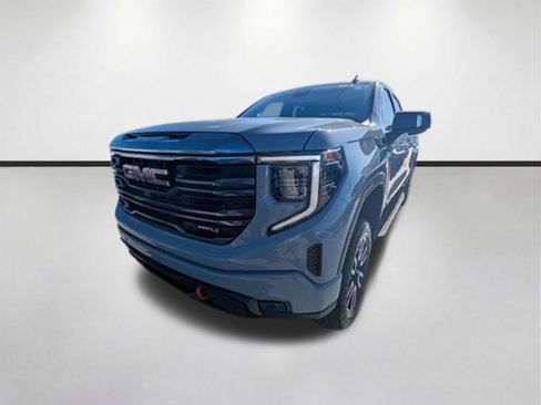 Used 2024 GMC Sierra 1500 AT4 w/ Technology Package AWD/4WD image 7