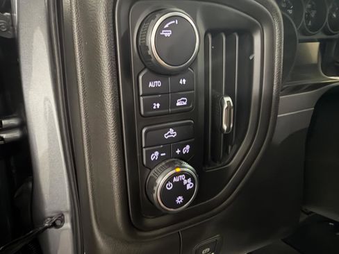 Used 2021 Chevrolet Silverado 1500 Custom AWD/4WD image 11