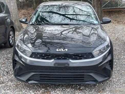 Used 2023 Kia Forte LX image 2