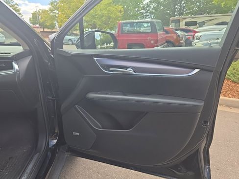 Used 2019 Cadillac XT5 Premium Luxury w/ LPO, Black Ice Package image 21