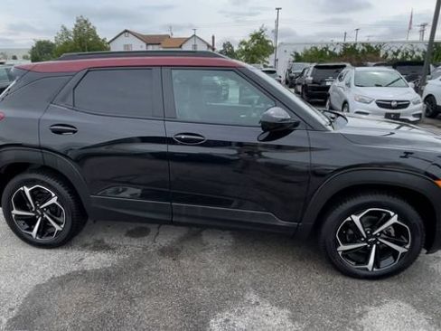 Used 2023 Chevrolet TrailBlazer RS w/ Sun and Liftgate Package AWD/4WD image 3