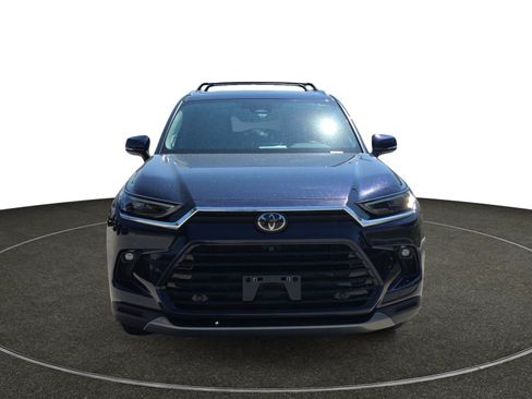 Used 2025 Toyota Grand Highlander FWD image 10