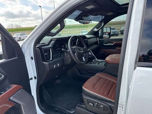 Used 2024 GMC Sierra 2500 Denali Ultimate image 21