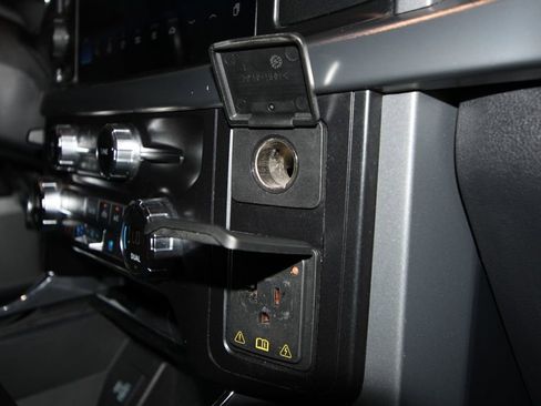 Used 2021 Ford F150 Lariat image 28