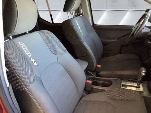 Used 2019 Nissan Frontier PRO-4X image 14