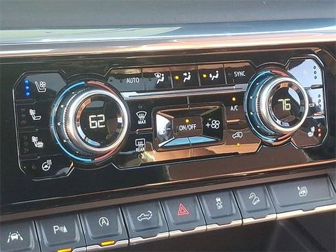 Certified 2024 GMC Sierra 1500 Denali Ultimate image 16