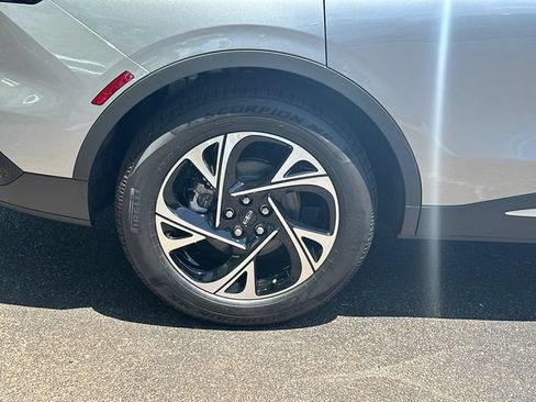 New 2026 Lincoln Nautilus Premier w/ Equipment Group 102A AWD/4WD image 18