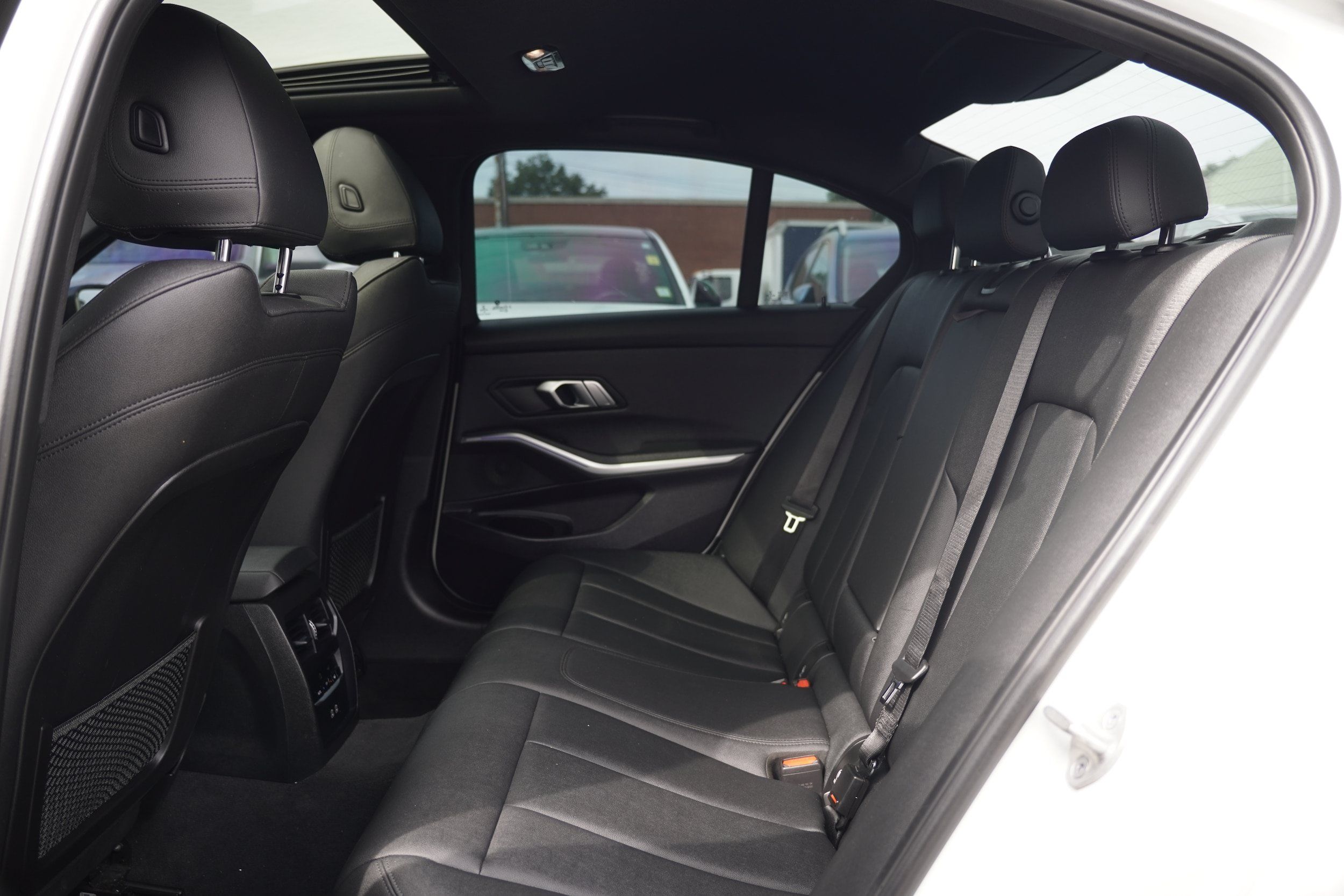 Used 2021 BMW 330i Sedan w/ M Sport Package RWD image 27