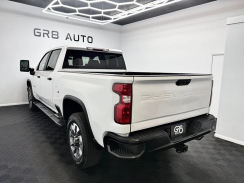Used 2023 Chevrolet Silverado 2500 Custom w/ Custom Convenience Package AWD/4WD image 5