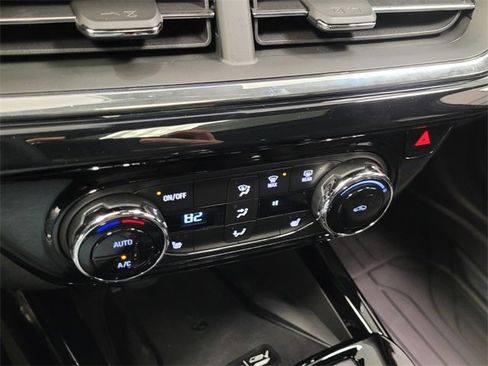 New 2026 Chevrolet Trax RS w/ Sunroof Package image 20