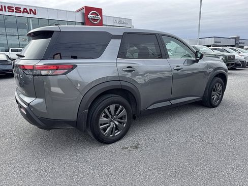 Certified 2024 Nissan Pathfinder S image 2