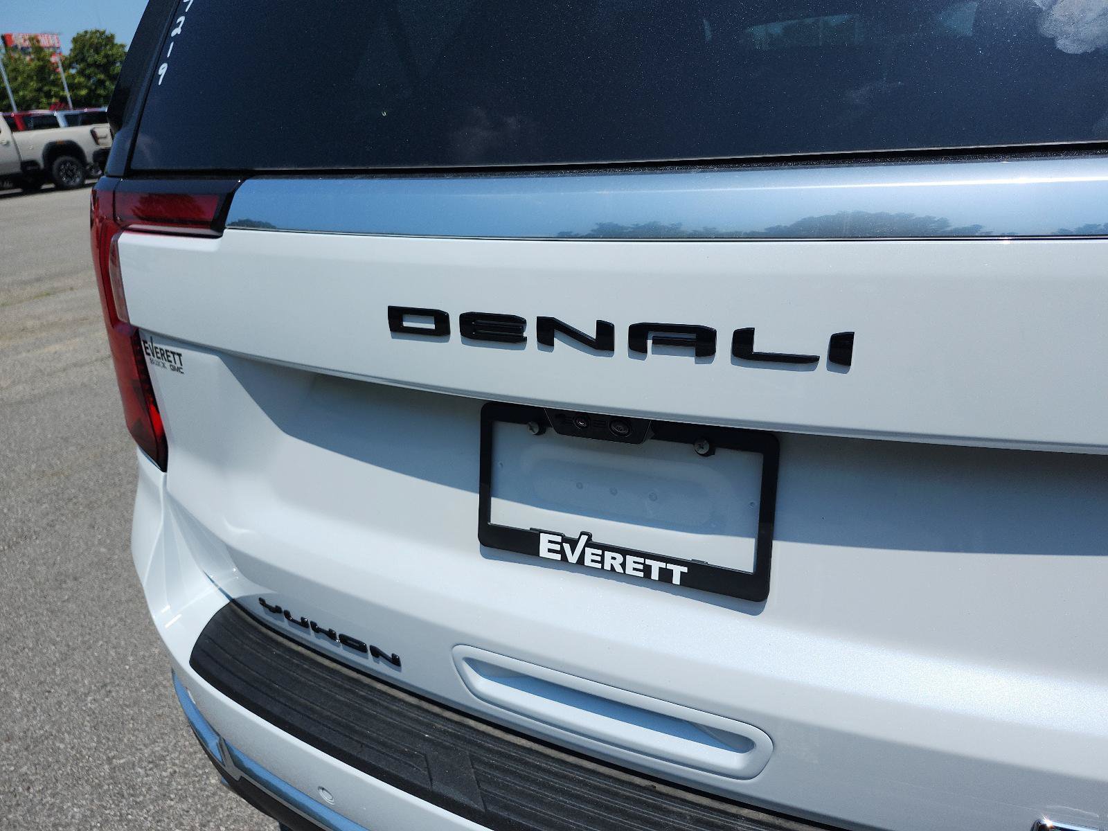 New 2026 GMC Yukon Denali w/ Denali Reserve Package AWD/4WD image 4