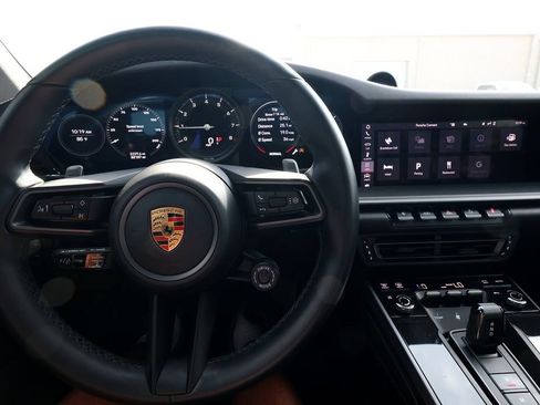 Used 2020 Porsche 911 Carrera 4S AWD/4WD image 9