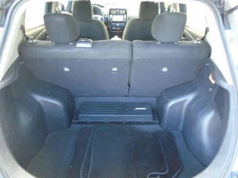 Used 2017 Nissan Leaf SV w/ Premium Package image 34