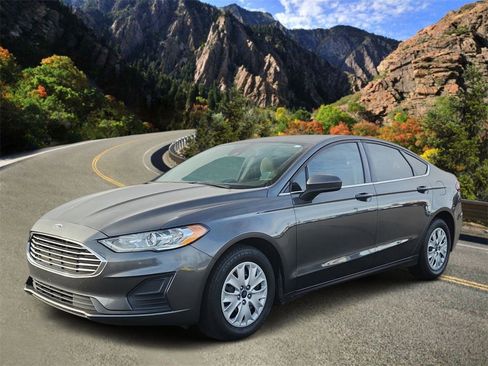 Used 2019 Ford Fusion S image 5