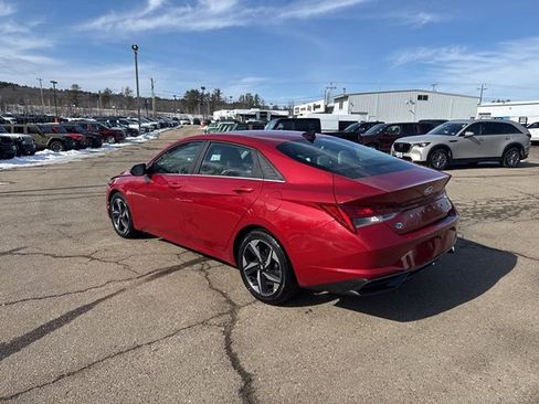 Used 2023 Hyundai Elantra Limited w/ Cargo Package FWD image 4