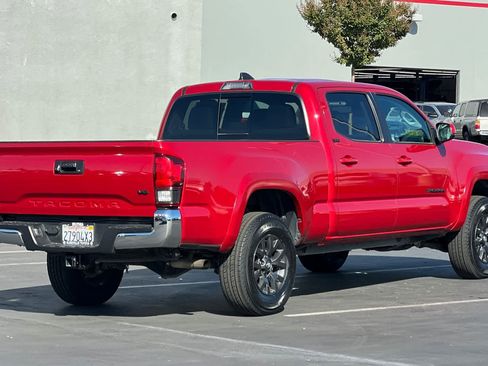 Certified 2023 Toyota Tacoma SR5 image 2
