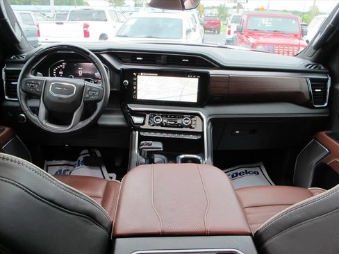 Used 2024 GMC Sierra 1500 Denali Ultimate AWD/4WD image 23