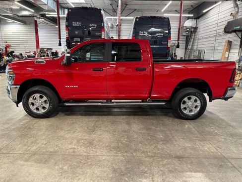 Used 2026 RAM 2500 Big Horn AWD/4WD image 30