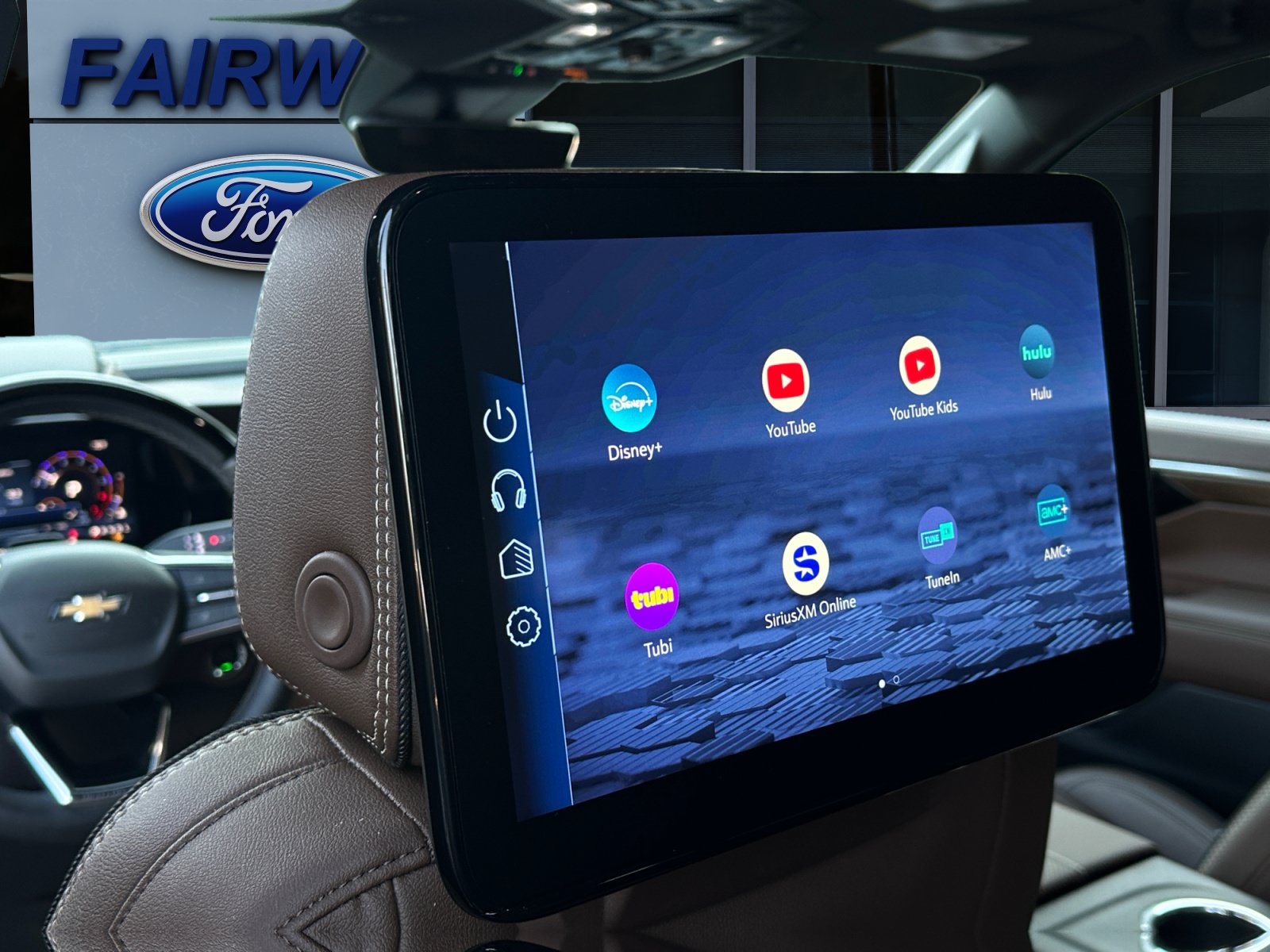 Used 2026 Chevrolet Suburban High Country AWD/4WD image 21