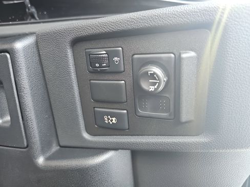 Used 2012 Nissan Rogue SL image 25