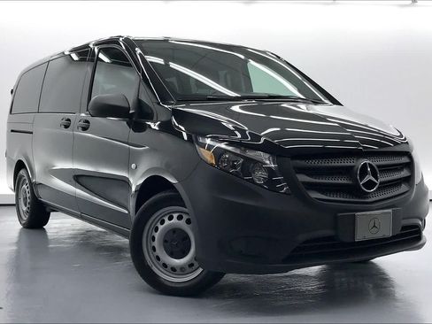Used 2019 Mercedes-Benz Metris Passenger image 31