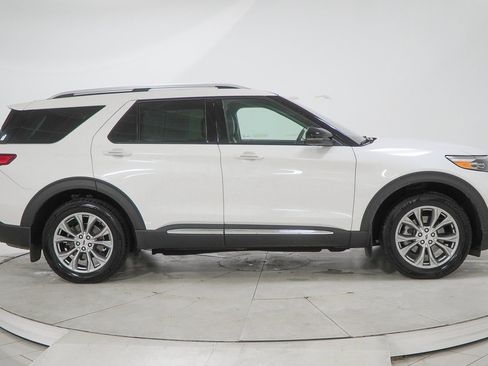 Used 2022 Ford Explorer Limited w/ Equipment Group 301A image 15