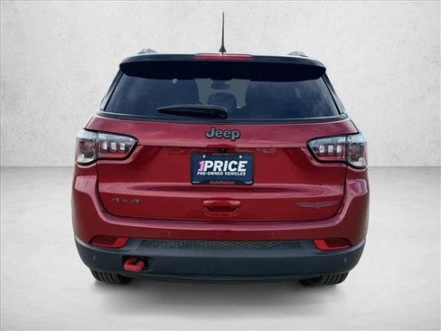 Used 2025 Jeep Compass Trailhawk AWD/4WD image 6