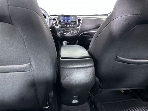 Used 2020 Chevrolet Malibu LS image 22