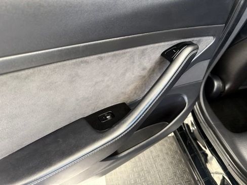 Used 2020 Tesla Model 3 Standard Range Plus RWD image 18