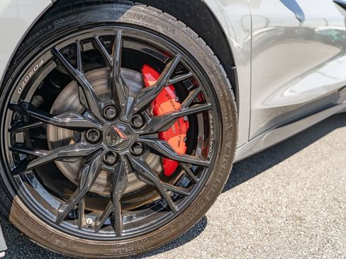 Used 2024 Chevrolet Corvette Stingray Preferred Cpe w/ Z51 Performance Package RWD image 4