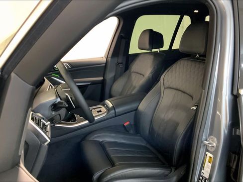 New 2026 BMW X5 xDrive40i w/ Premium Package image 9