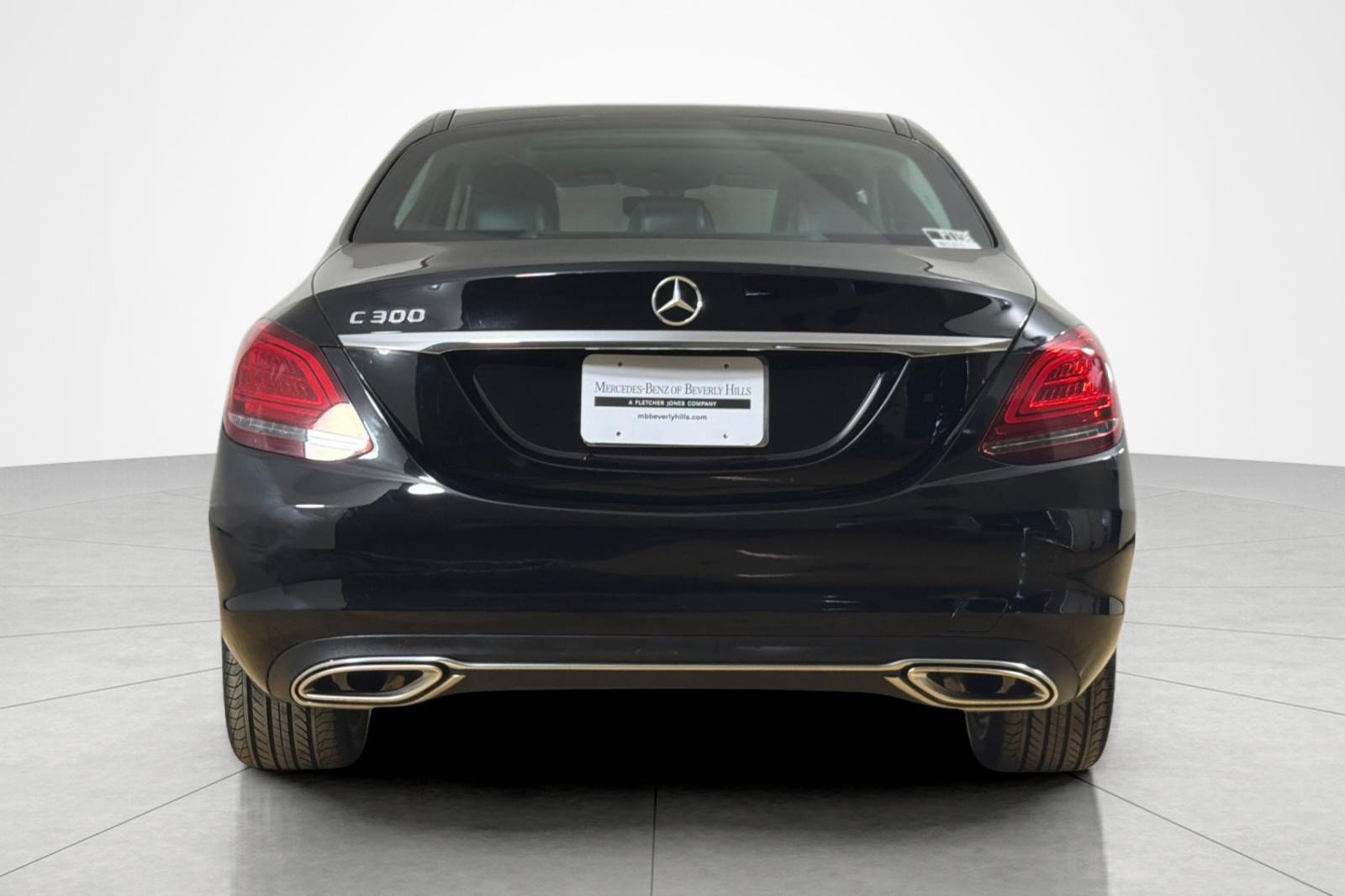 Used 2019 Mercedes-Benz C 300 Sedan image 4