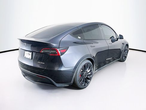 Used 2024 Tesla Model Y Performance image 9