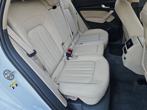Used 2019 Audi Q5 2.0T Premium Plus w/ Premium Plus Package AWD/4WD image 18